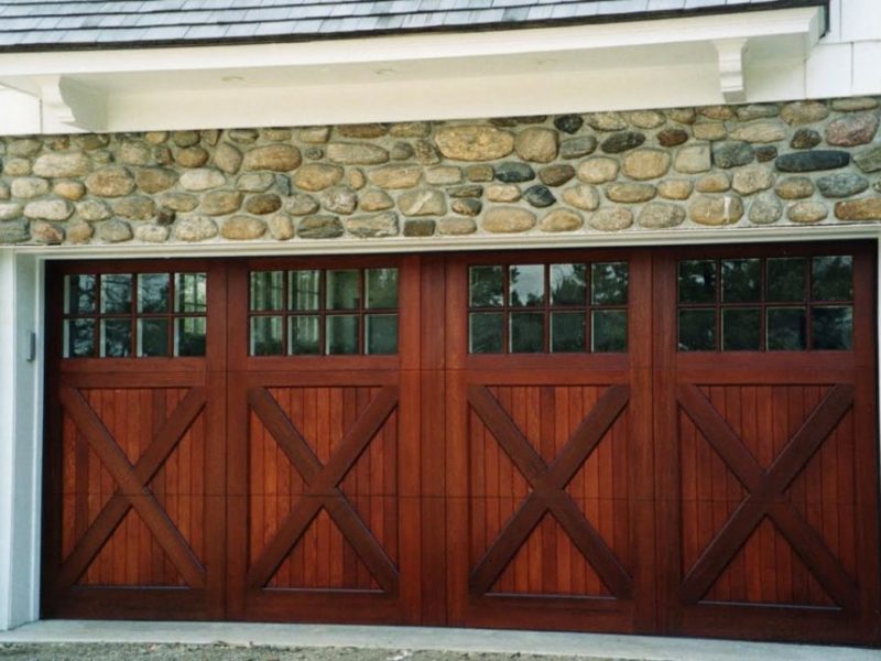 The Benefits of Wooden Garage Doors